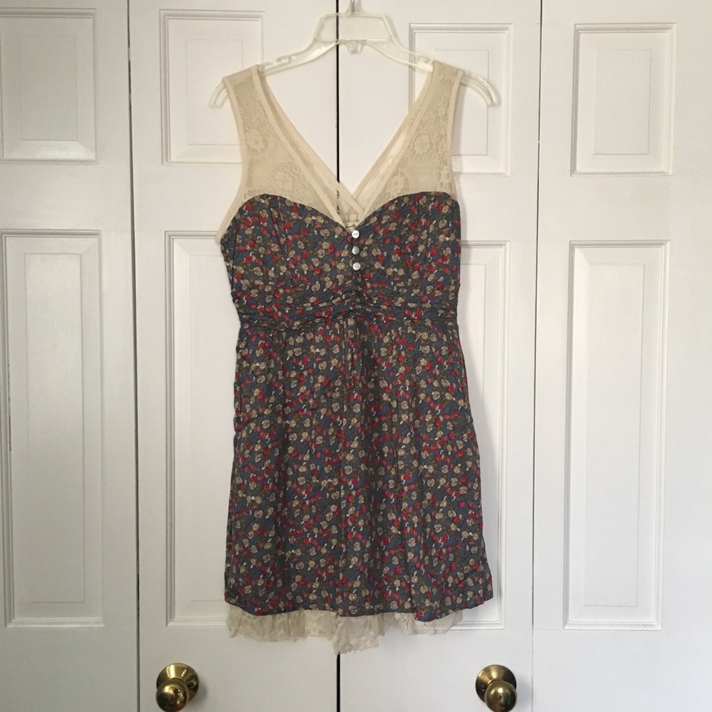 🌈 PRIDE SALE 🌈 Floral/Lace Dress